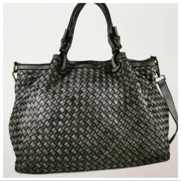 Made in Italy Designer Soft Distress Leather Braided Bag in a rich Brown - Picture 7 of 10